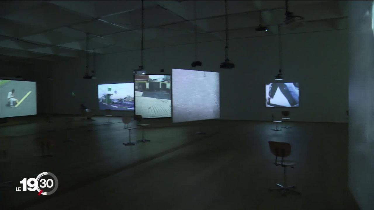 L’artiste pluridisciplinaire belge Francis Alÿs est à l’honneur au Musée cantonal des Beaux-Arts de Lausanne, avec une exposition survolant 30 ans de son travail vidéo