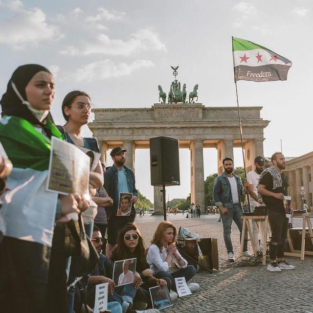 Manifestation à Berlin des syriens pour les personnes qui ont disparues dans les prisons du régime syrien [DR - Alessio Mamo]