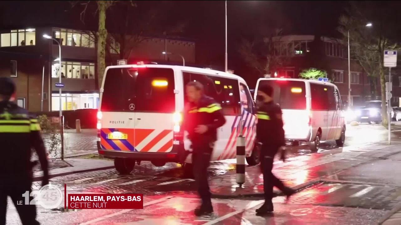 Des affrontements ont eu lieu dans plusieurs villes des Pays-Bas après l'imposition d'un couvre-feu