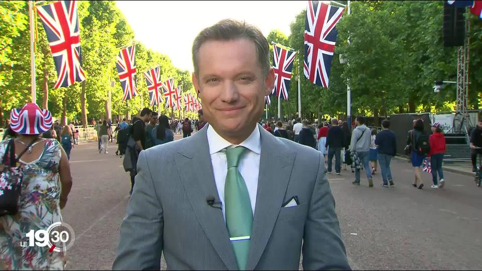 Envoyé spécial à Londres, Laurent Burkhalter décrit l’engouement suscité par les festivités du jubilé de la reine Élisabeth