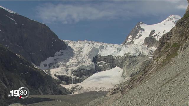En fondant, le glacier d’Aletsch (VS) a révélé la carcasse d’un avion disparu et de deux squelettes humains