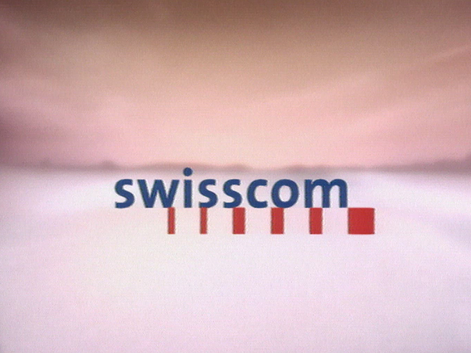 En 1997, Telecom PTT change de nom pour devenir Swisscom et perd son statut d'entreprise publique. [RTS]