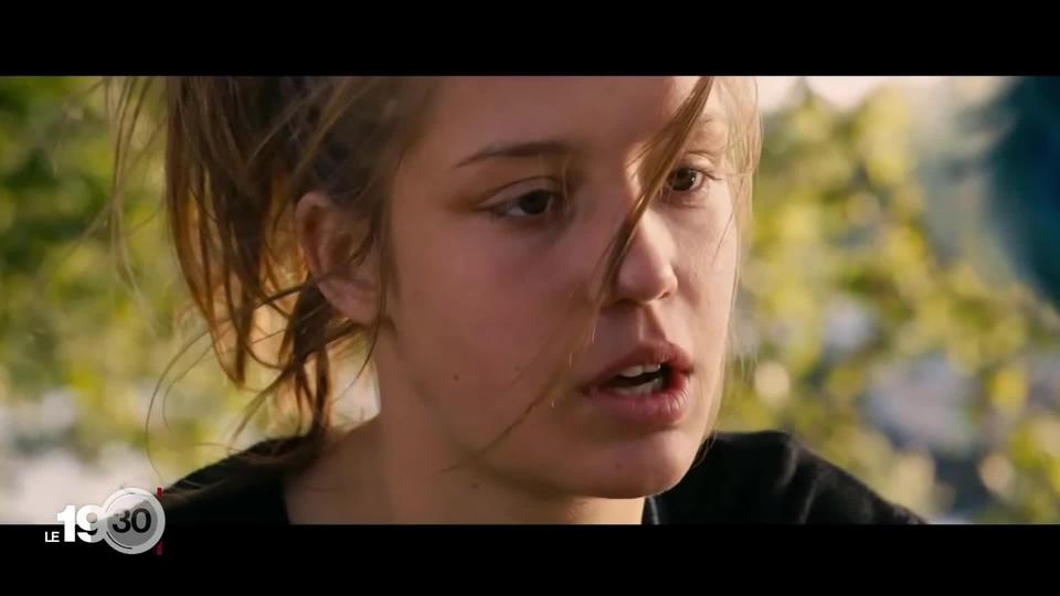 Révélée il y a 9 ans au Festival de Cannes, Adèle Exarchopoulos est omniprésente cette année sur la Croisette. Portrait.