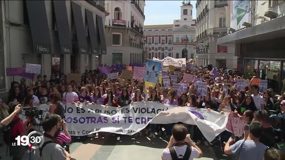 En Espagne, le gouvernement vient de faire adopter une loi sur la liberté sexuelle qui fait polémique.