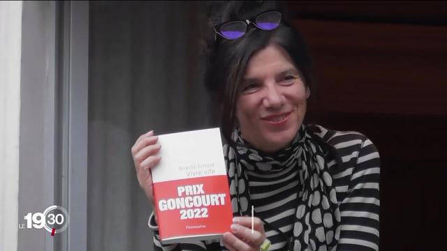 Brigitte Giraud remporte le prix Goncourt 2022 pour son roman "Vivre vite", sorti chez Flammarion