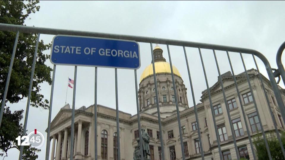 Aux États-Unis, les républicains devraient reprendre le contrôle de la Chambre des représentants. Les votes restent serrés pour le Sénat