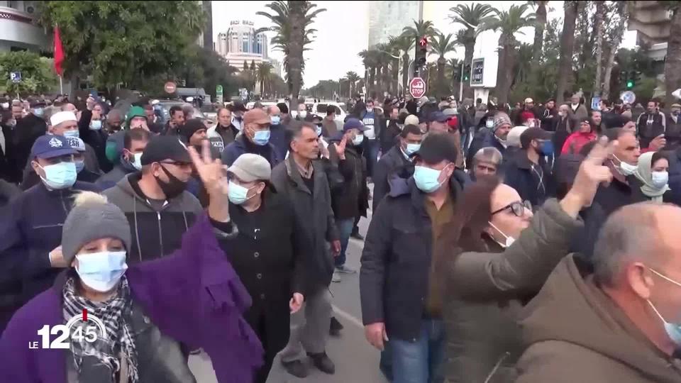 En Tunisie, les manifestations pro-démocratie violemment réprimées