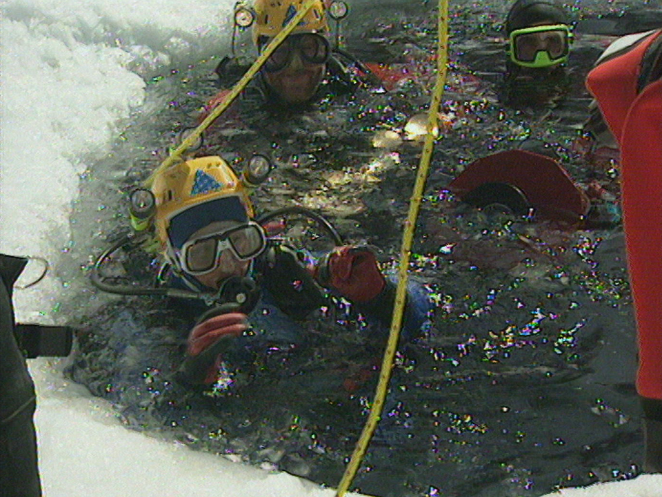 Plongée sous la glace