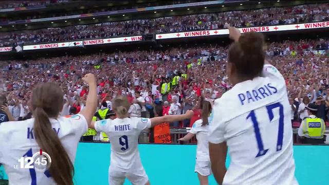 L’Angleterre sacrée championne d’Europe de football féminin devant son public, après avoir terrassé l’Allemagne