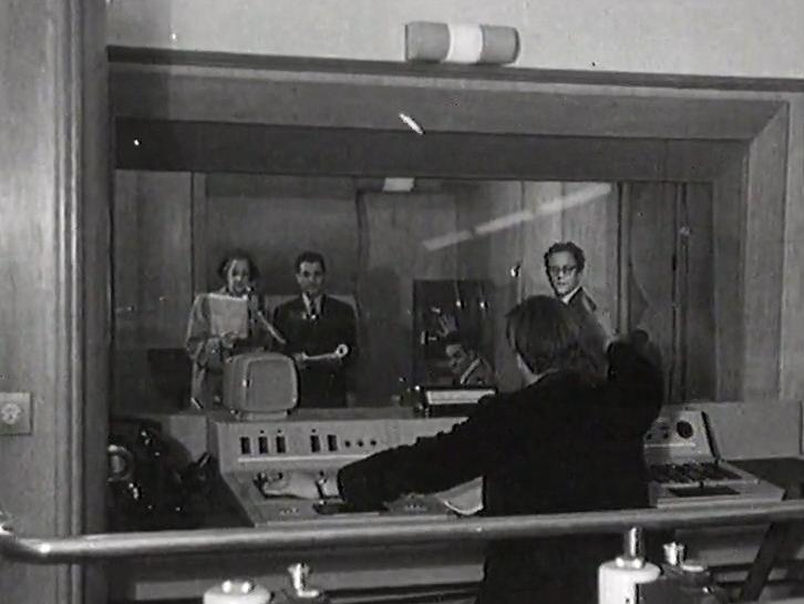 Enregistrement de la pièce radiophonique Enigme et aventure