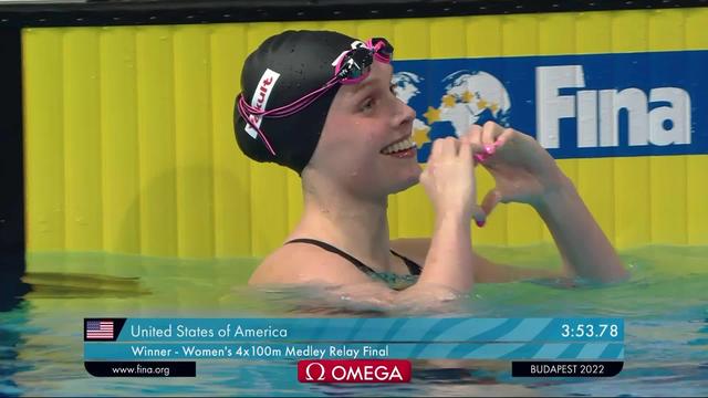 Budapest (HUN), finale relais 4x100m 4 nages dames: les Etats-Unis s'imposent devant l'Australie et le Canada