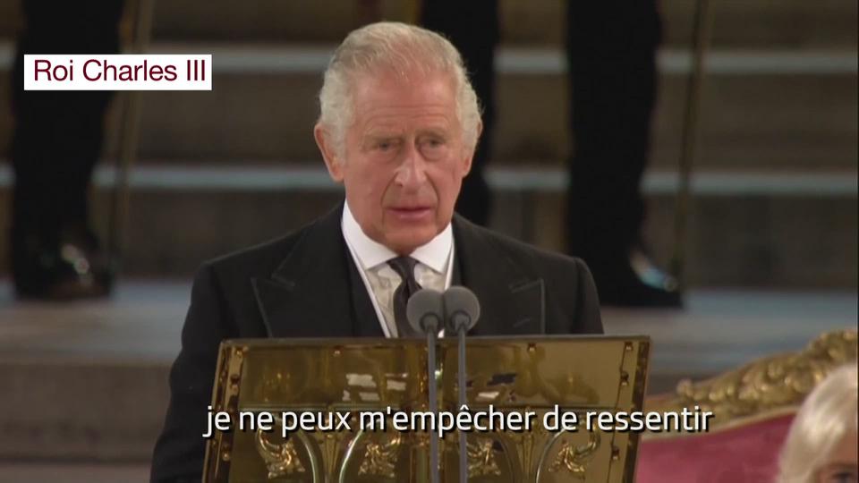 Le nouveau roi Charles III a reçu les condoléances des deux chambres du Parlement au palais de Westminster