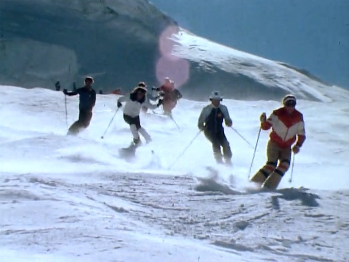 L'équipe suisse de ski acrobatique en 1982. [RTS]