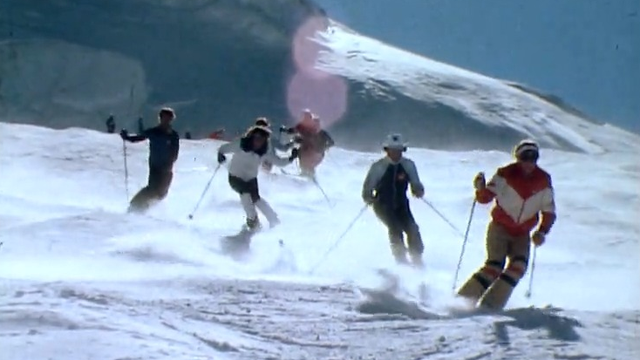 L'équipe suisse de ski acrobatique en 1982. [RTS]