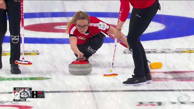 L’équipe suisse féminine de curling, championne du monde en titre, a remporté un troisième titre mondial d’affilée au Canada