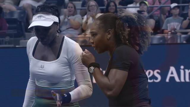 US Open, 1er tour double: S.Williams-V.Williams (USA) - L.Hradecka-L.Nsokova (CZE) 6-7 4-6. Les Américaines sortent d'entrée