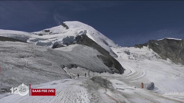 En raison de la météo, la station de Saas Fee réserve désormais son glacier uniquement aux skieurs en camp d'entraînement