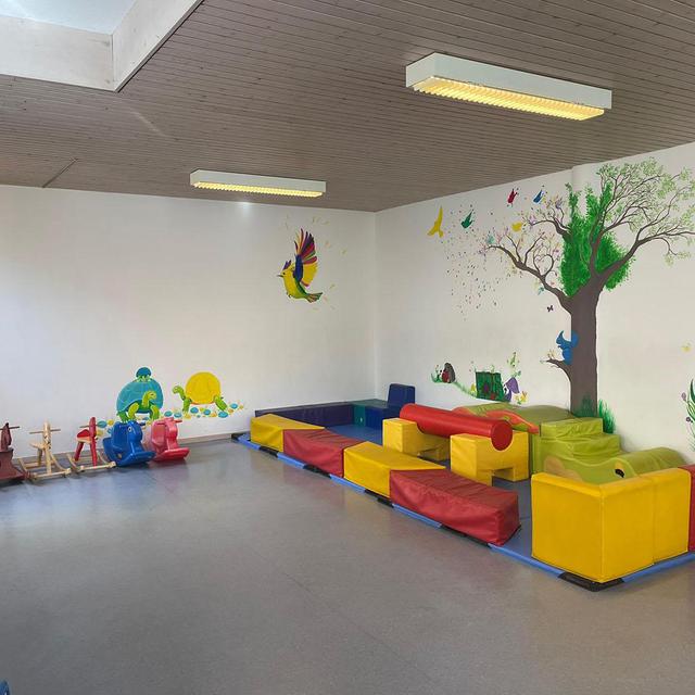 La Ribambelle est un lieu d’environ 170 m2 qui accueille tous les matins des enfants de 0 à 6 ans ainsi que des familles [laribambelle-nyon.ch]