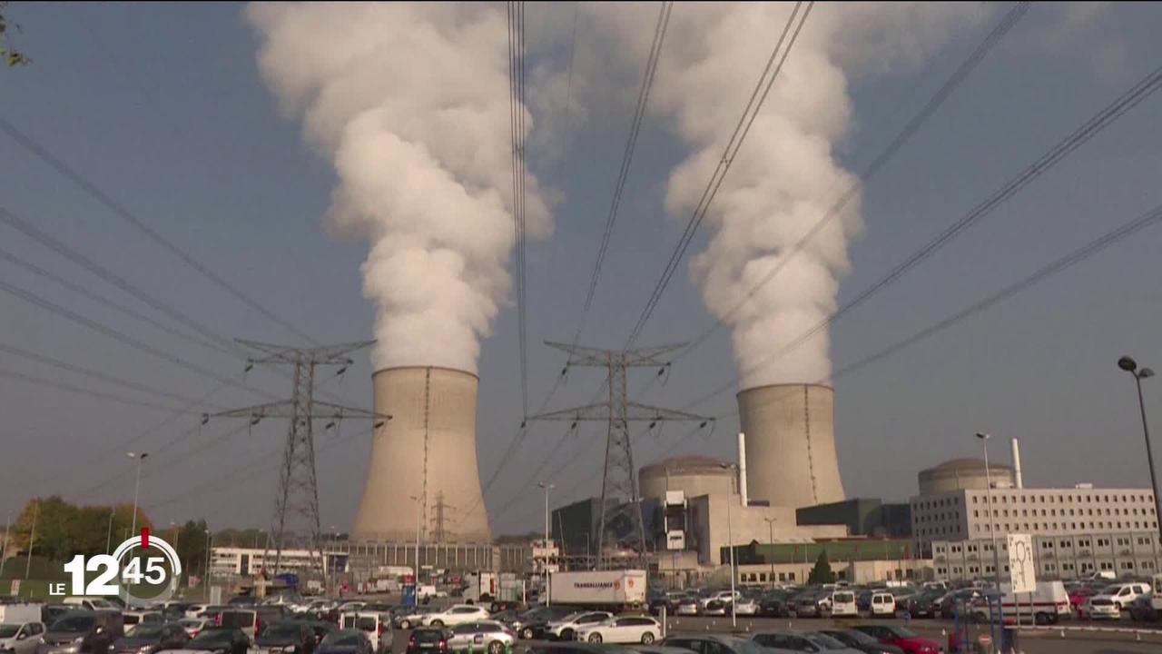 À deux mois de la présidentielle, le président français mise sur la construction de nouveaux réacteurs nucléaires