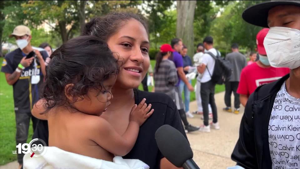 Aux Etats-Unis, les migrants continuent d'arriver du Mexique. Des bus sont organisés pour les transférer à Washington.