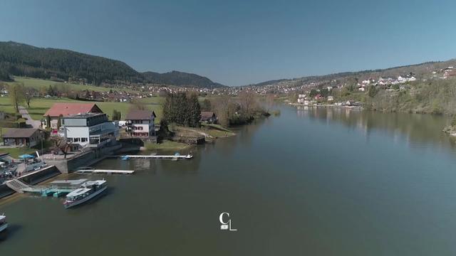 Le lac des Brenets est voué à disparaître d'ici 1000 ans. Explications sur sa lente disparition.