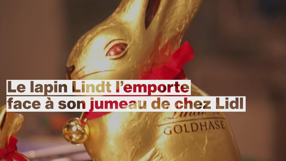 Le lapin Lindt gagne contre Lidl