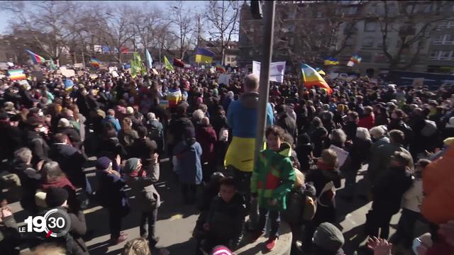 De nombreux Suisses ont manifesté contre le conflit en Ukraine