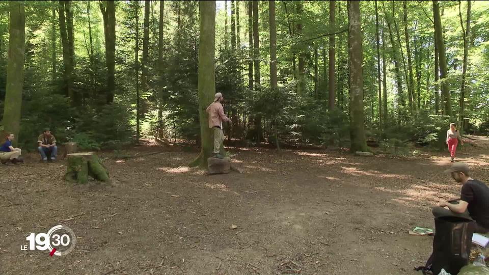 Hauts de Lausanne: 16 comédiennes et comédiens issus de la Manufacture jouent "Platonov" de Tchekhov en pleine forêt