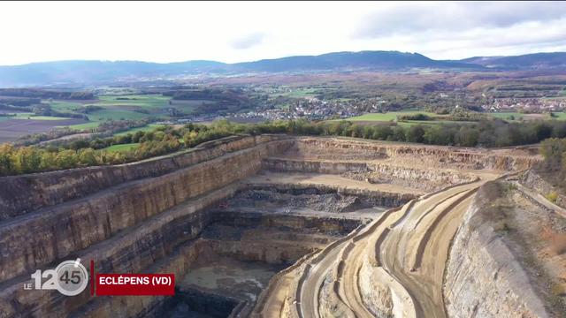 La gauche vaudoise veut mettre fin à l’exploitation de la colline du Mormont par le cimentier Holcim