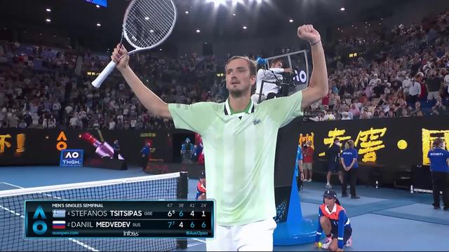 1-2, S.Tsitsipas (GRE) – D.Medvedev (RUS): sans pitié, Medvedev rejoint Nadal en finale!