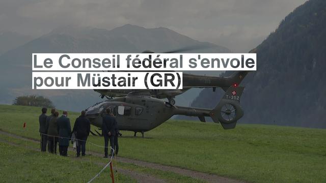 Le Conseil fédéral s'envole pour Müstair (GR)