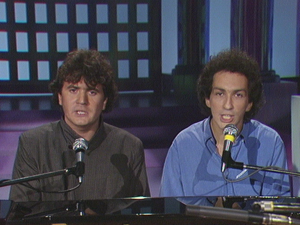 Daniel Balavoine et Michel Bergen chantent en duo "Une minute de silence".