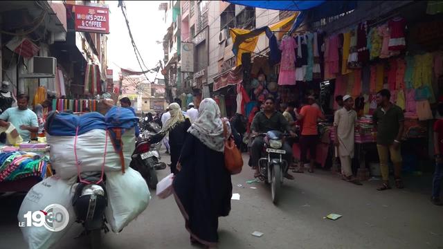 L'Inde est confrontée à une canicule sans précédent et étouffe sous la chaleur. Le thermomètre frôle les 50 degrés dans certaines régions.