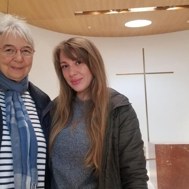 L’Ukrainienne Lili et soeur Bertha de la communauté des sœurs de Saint-Maurice à La Pelouse de Bex [RTSReligion - Christine Mo Costabella]