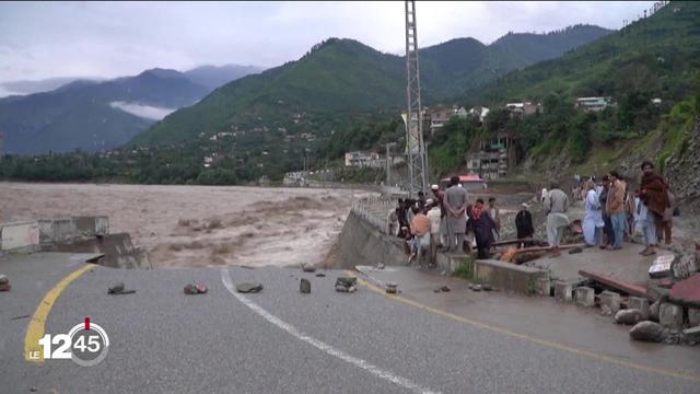 Les inondations ont fait plus de 1'000 morts au Pakistan, qui implore l’aide internationale