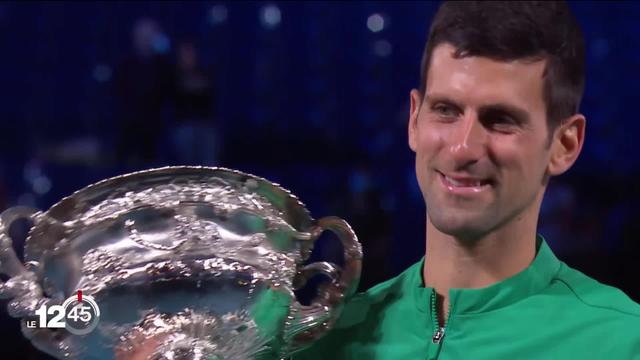 Novak Djokovic remporte une victoire dans son duel contre les autorités australiennes, un juge ayant ordonné sa libération