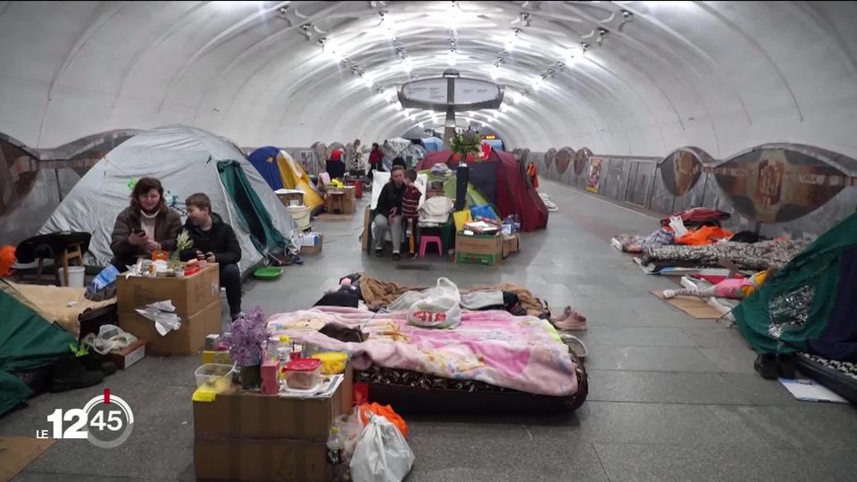 À Kharkiv, sous siège russe, la vie des habitants qui n'ont pas fui s'organise dans les stations de métro