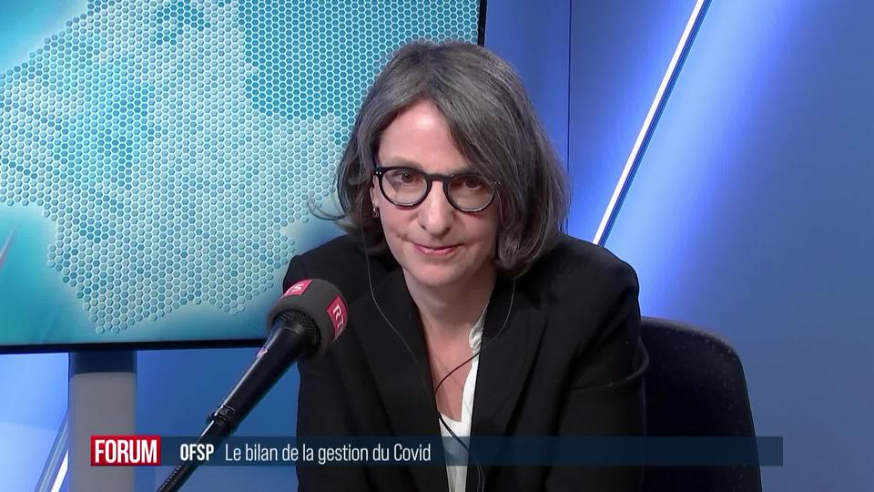 Berne aurait pu mieux faire au début de la crise du Covid-19, indique une étude: interview d’Anne Lévy