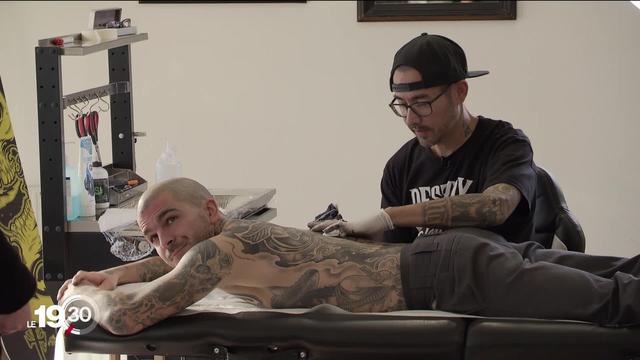 En Suisse, les tatouages ont le vent en poupe et leurs prix peuvent monter jusqu’à 10'000 francs