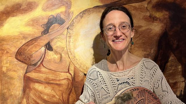 Sandrine Cornut, ethnologue et co-directrice du nouveau Musée lausannois d’Ethnographie et Chamanisme. [RTSreligion - Gabrielle Desarzens]