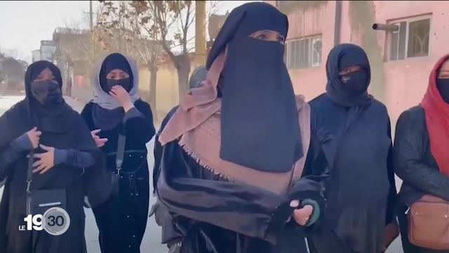 Les femmes afghanes expriment leur colère après que les talibans leur ont fermé les portes des universités