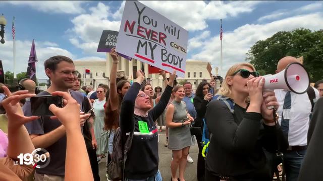 Les Américains en colère descendent dans la rue après la révocation du droit à l’avortement par la Cour suprême