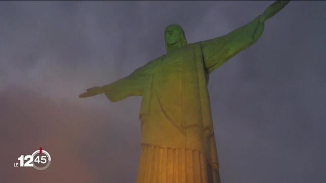 Le Brésil pleure la disparition de Pelé. Un deuil national de trois jours a été décrété en son honneur