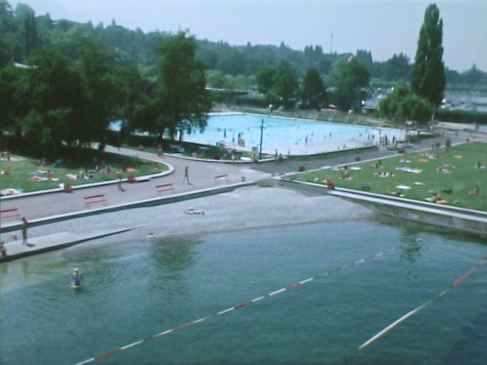 Lac ou piscine pour se baigner ? [RTS]