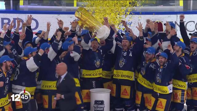 Le HC Zoug a remporté hier soir le titre de champion suisse de hockey sur glace