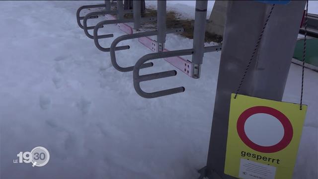 Vacances de ski et pluie : les dameuses à pied d’œuvre