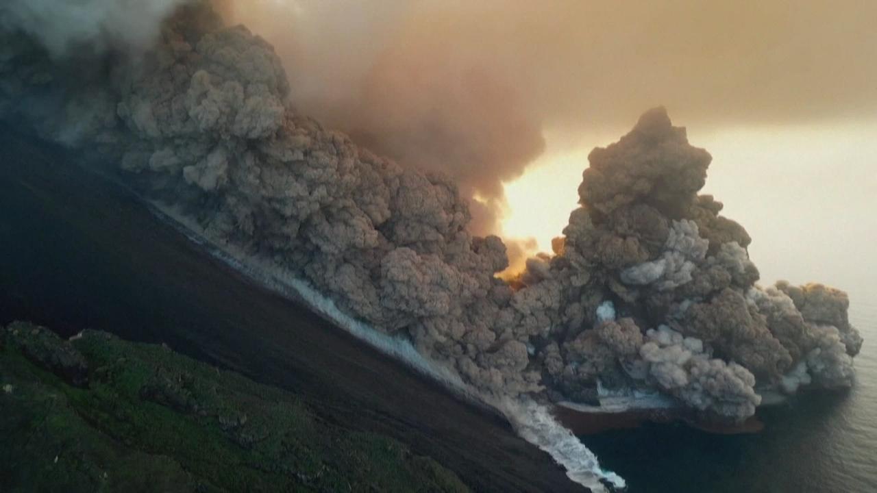 Une nouvelle éruption volcanique frappe l'île de Stromboli