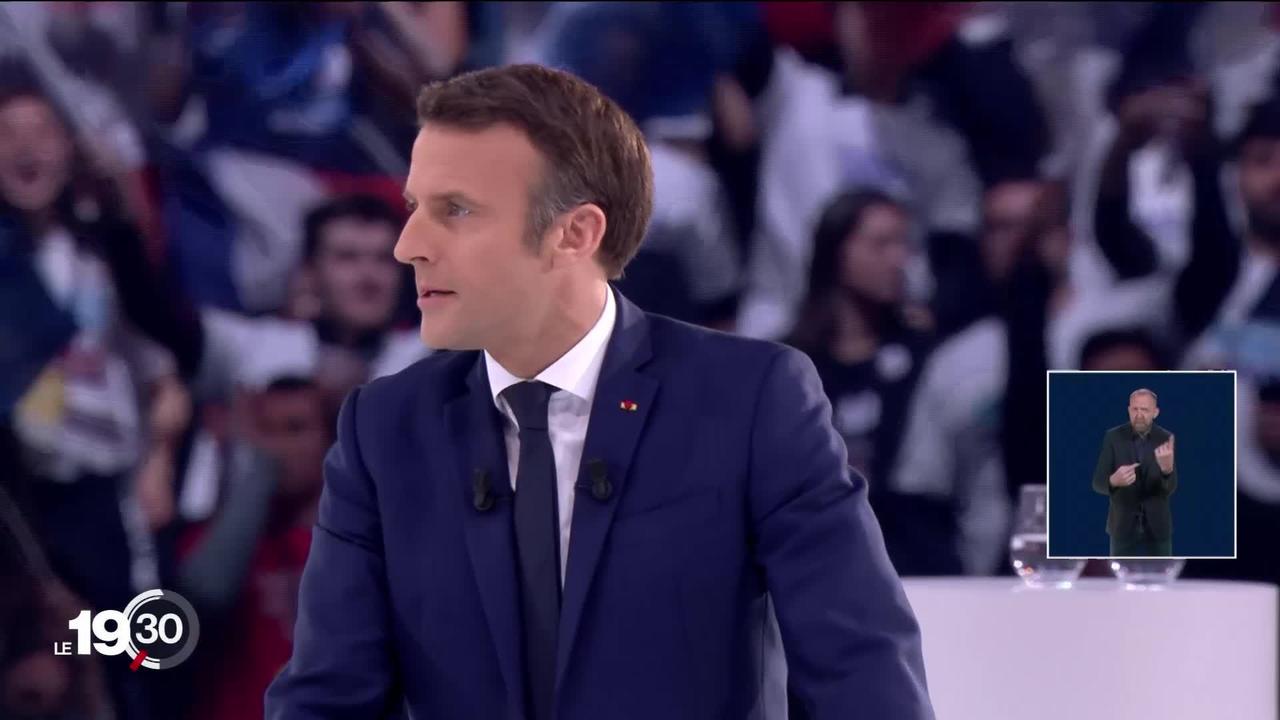 En France, le président-candidat Macron se jette dans l’arène électorale à l’occasion d’un meeting géant à la Défense