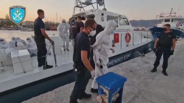 En Grèce, les garde-côtes ont secouru 29 migrants après le naufrage d'une embarcation
