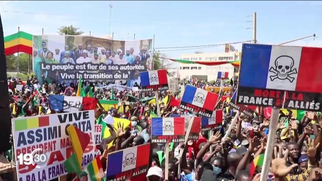 Mali: la France poussée vers la sortie. Son ambassadeur a quitté Bamako, la capitale